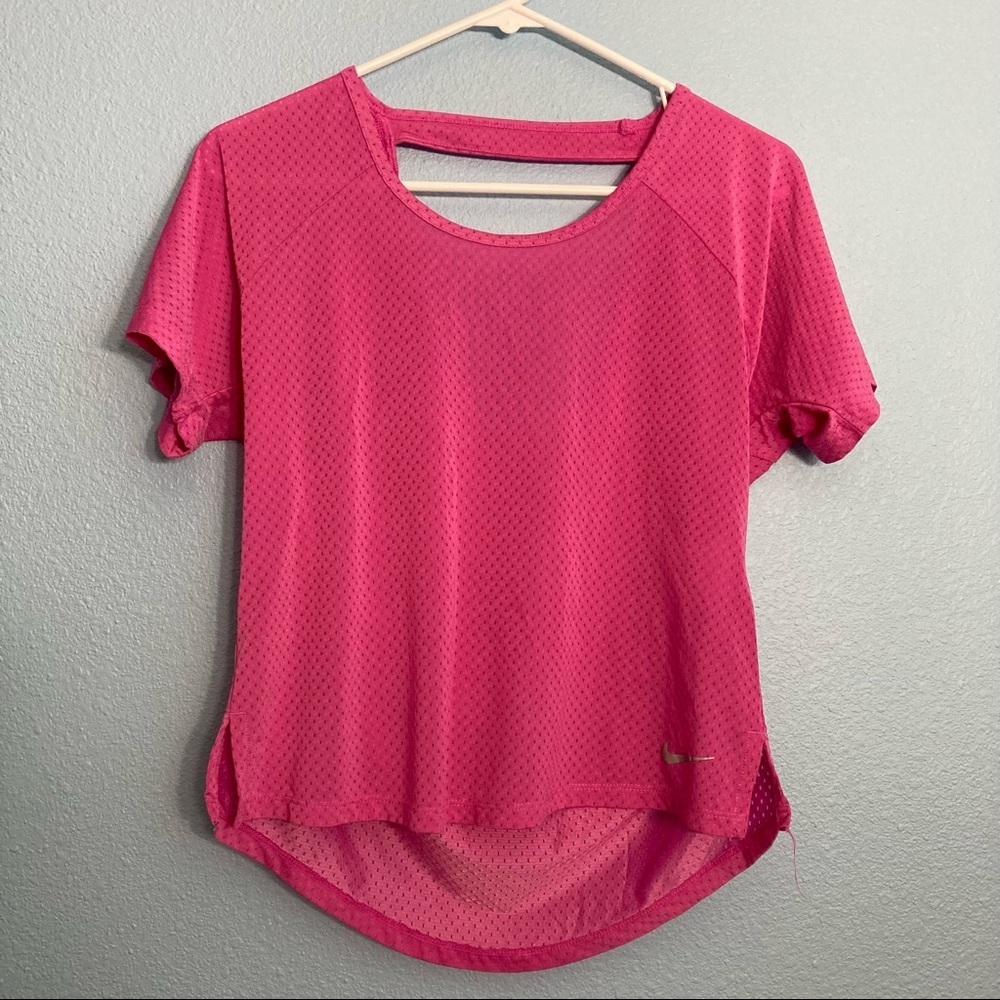 Nike Cropped Open Back Mesh Tee - Pink - Small